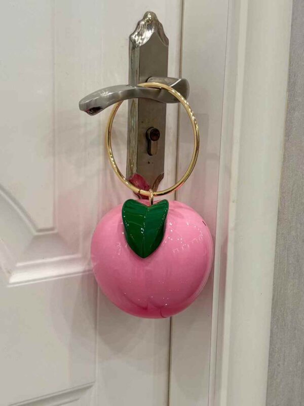 Apple-shaped evening bag - Image 9